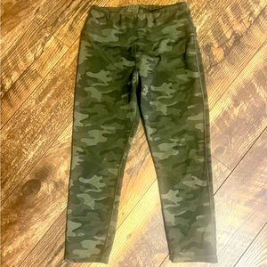 Camo leggings